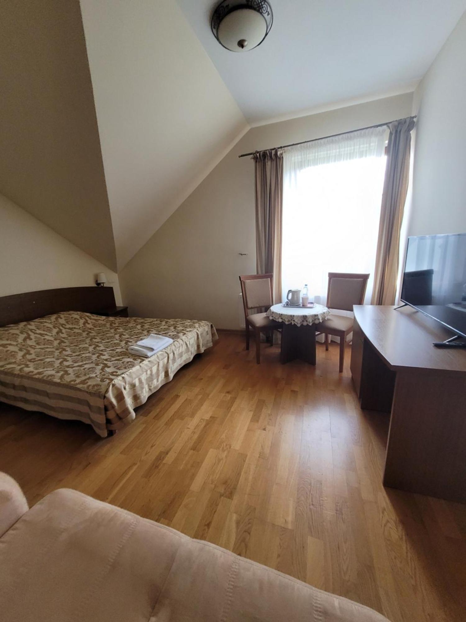 Dworek Biesiadny Radzewice Exteriér fotografie