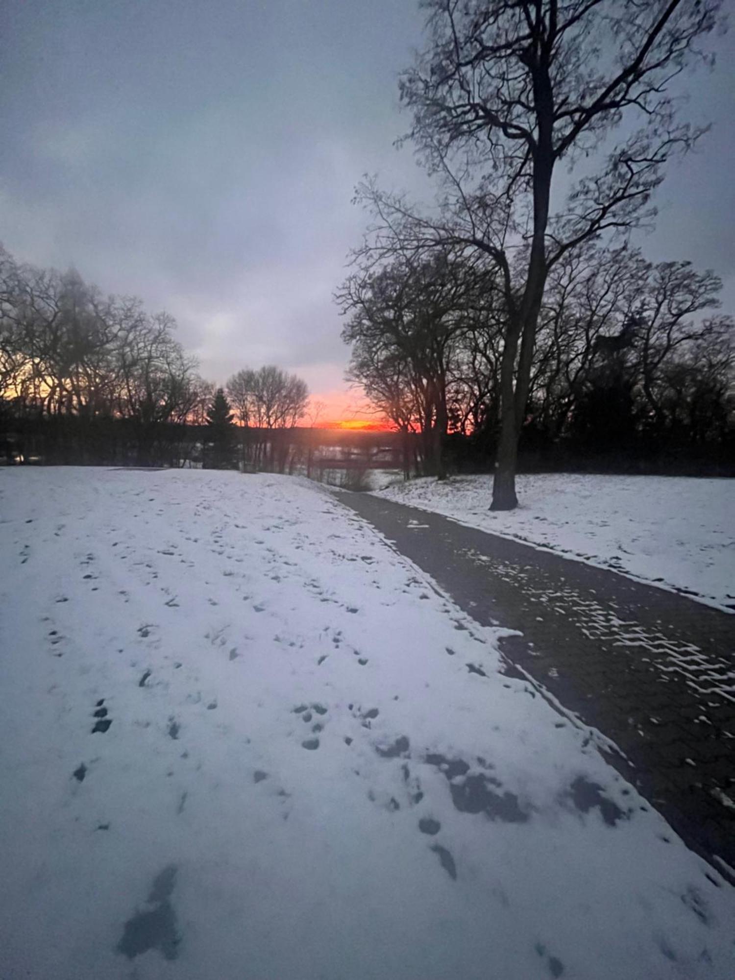 Dworek Biesiadny Radzewice Exteriér fotografie